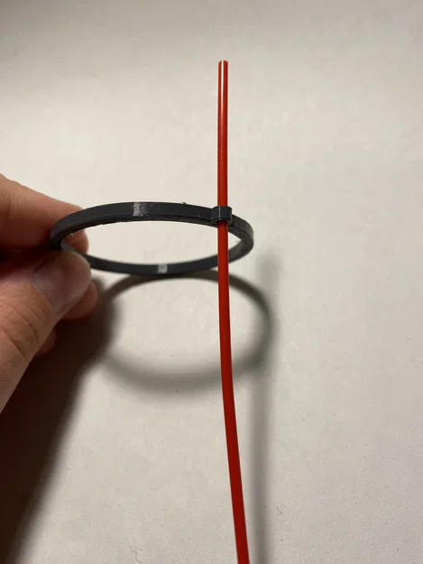 Giá giữ ống đỏ (straw) cho WD-40 100ml - Image 3