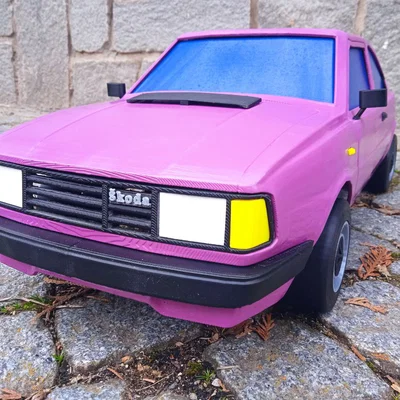 Mô hình thân xe RC Škoda 130 Rapid 1:8 - Chi tiết và sống động