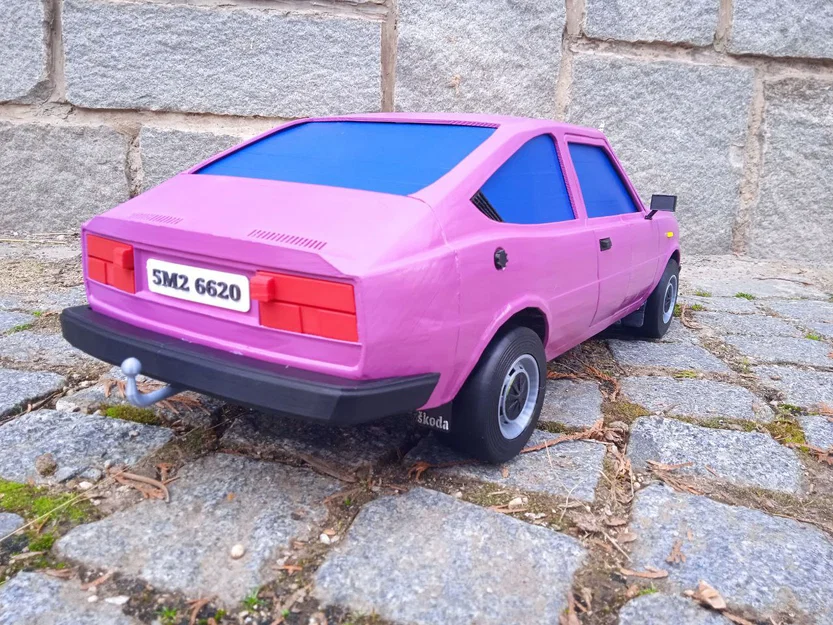 Mô hình thân xe RC Škoda 130 Rapid 1:8 - Chi tiết và sống động - Image 6