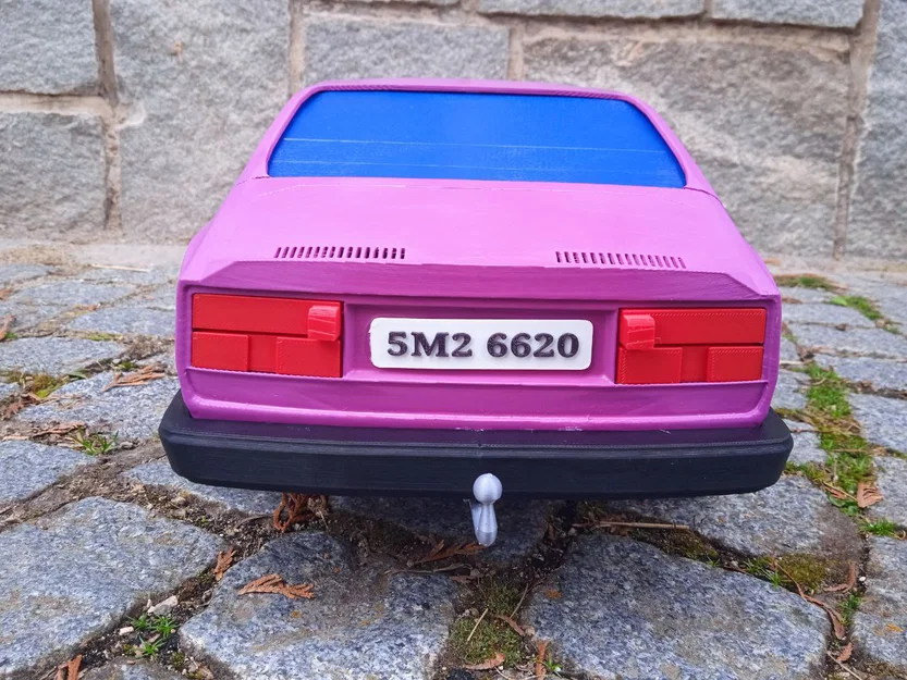 Mô hình thân xe RC Škoda 130 Rapid 1:8 - Chi tiết và sống động - Image 9