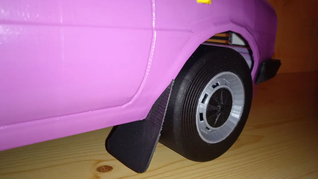 Mô hình thân xe RC Škoda 130 Rapid 1:8 - Chi tiết và sống động - Image 13