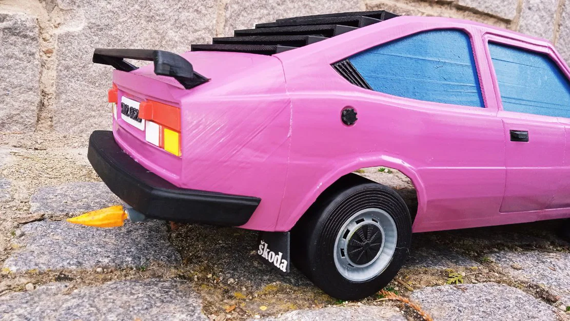 Mô hình thân xe RC Škoda 130 Rapid 1:8 - Chi tiết và sống động - Image 19