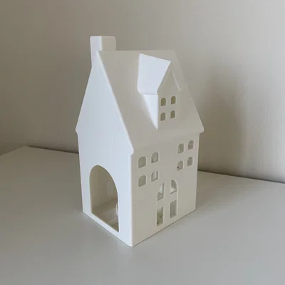 Ngôi nhà giữa có khay đựng nến tealight