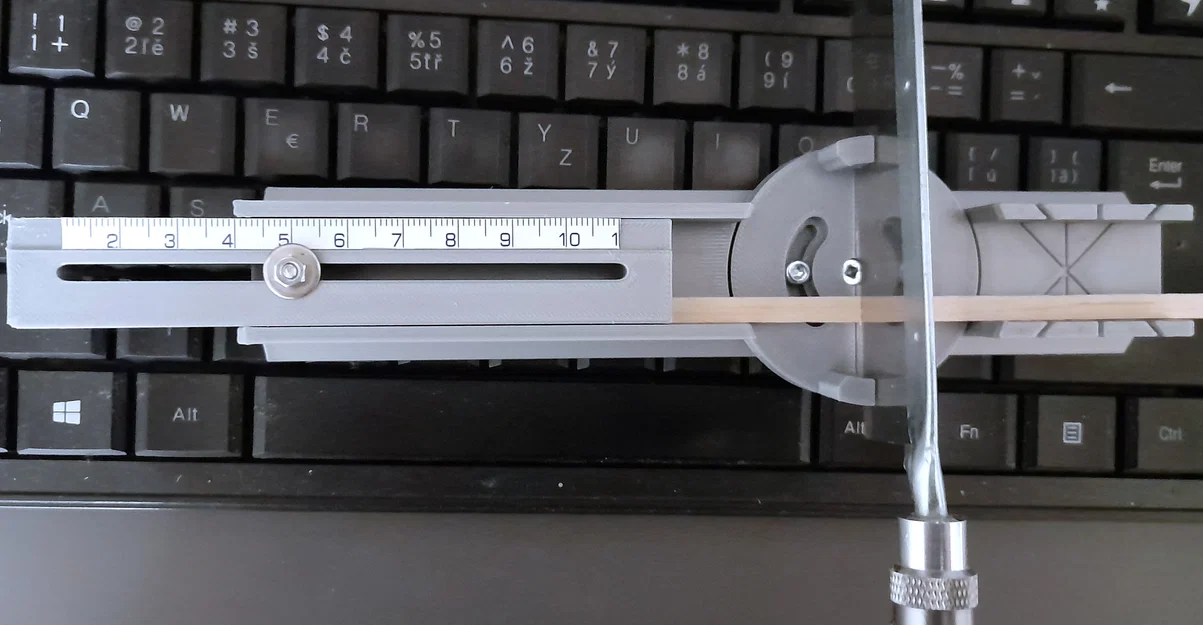 Dụng cụ cắt góc có thanh chặn điều chỉnh cho người làm mô hình - Image 1