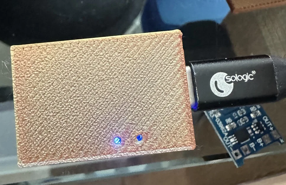 Vỏ (enclosure) TP4056 siêu gọn, không cần support - Image 2