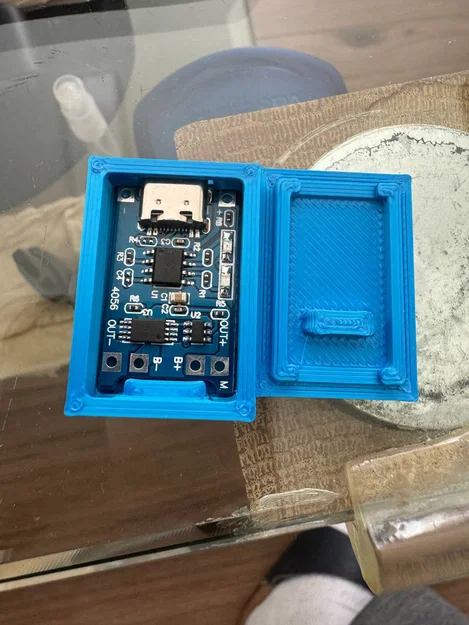 Vỏ (enclosure) TP4056 siêu gọn, không cần support - Image 4