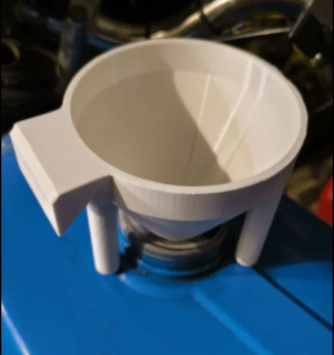 Phễu tiếp nhiên liệu cho xe Simson (có nắp và file FreeCAD) - Image 1