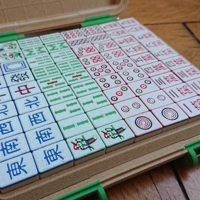 Mahjong (bản du lịch) – Bộ 144 quân kèm hộp đựng