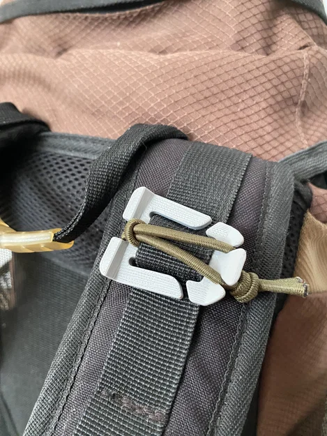 Molle Buckle Clip (Kẹp MOLLE Buckle Clip) - Image 1