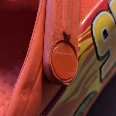 Chốt xoay quai Crocs (Pivot pin of the Crocs' strap)