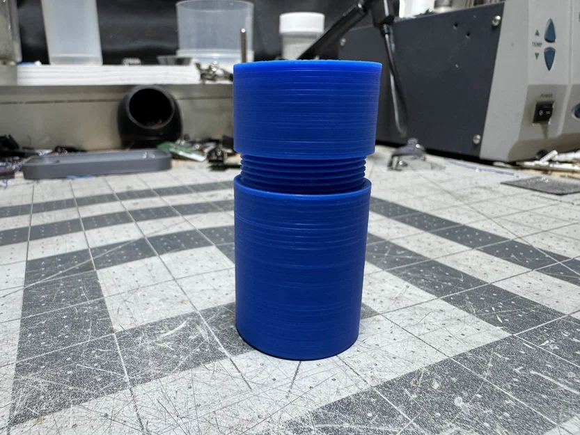 Hộp đựng bảo vệ lọ thuốc 10mL thiết kế nắp xoay tiện dụng - Image 1