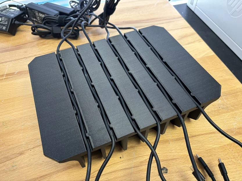 Kệ Dựng Laptop Dọc (6 Laptop) - Image 3