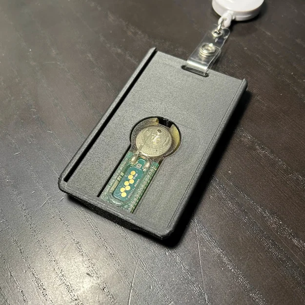 Khay đeo thẻ tích hợp RSA Token siêu mỏng in 3D - Image 2