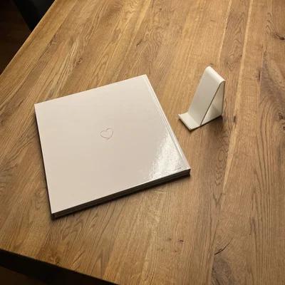 Giá đỡ sách 3D (Simple Bookstand) thiết kế tối giản, chắc chắn