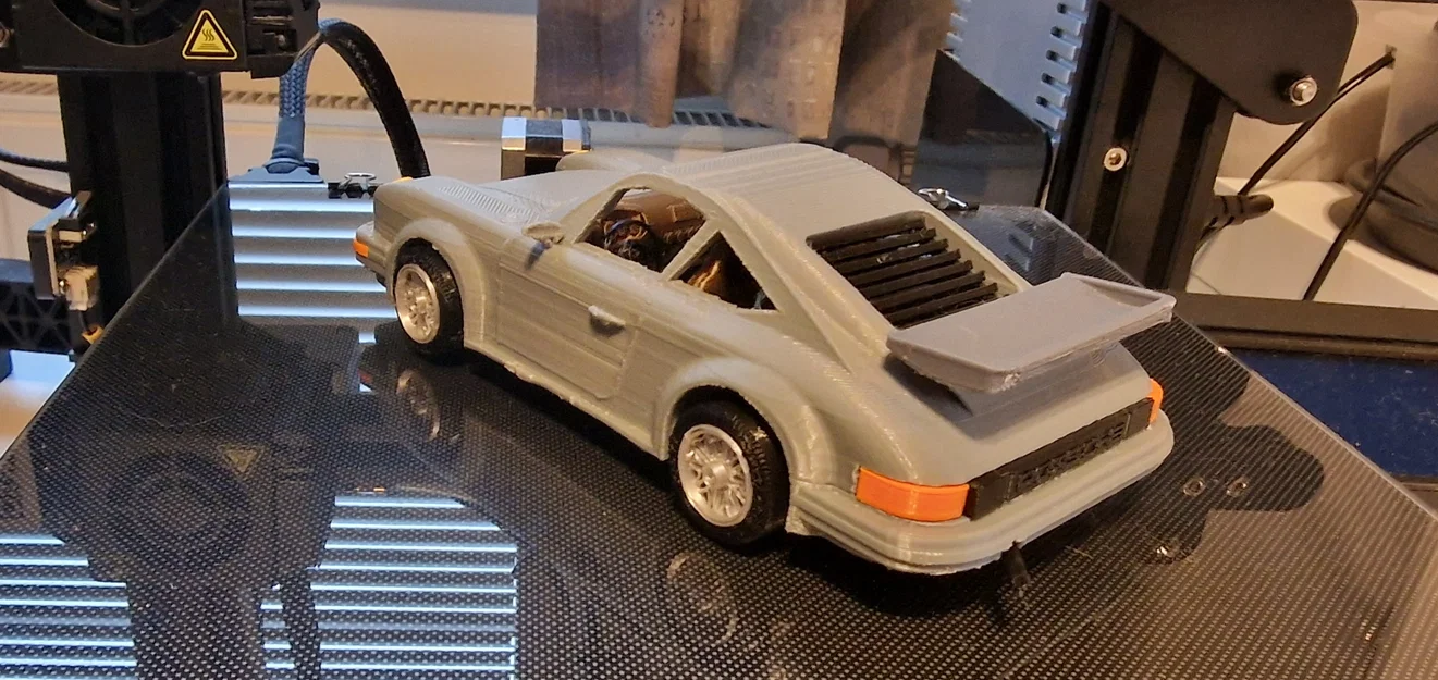 Mô hình 3D xe Porsche 911 năm 1980 thiết kế chi tiết - Image 16