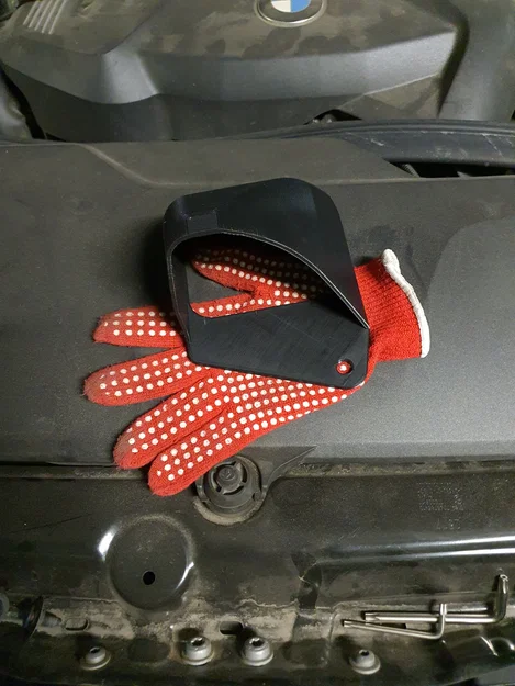 Air Scroop BMW F30 – Ống hướng gió lạnh vào đường hút - Image 1