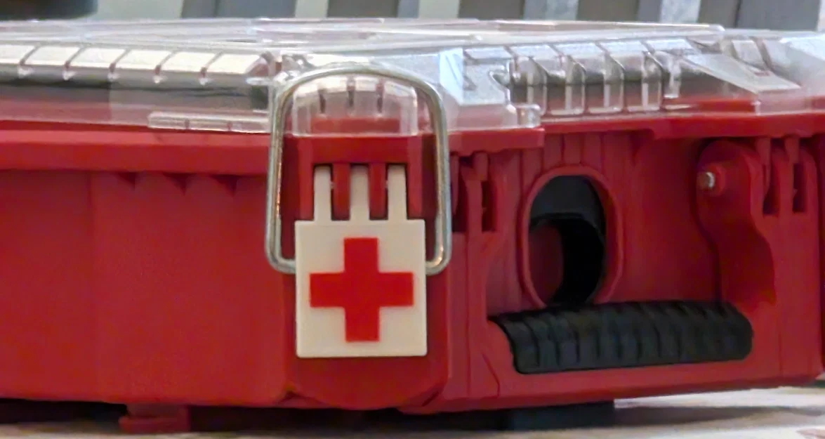 Chốt gài hộp Milwaukee Packout biểu tượng y tế (Medical Latch) - Image 2