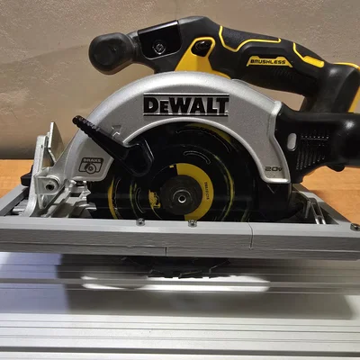 Adapter Kreg Accu-Cut cho tracksaw DeWalt DCS565