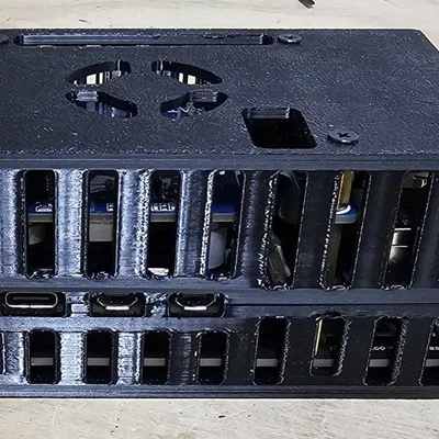 Vỏ Raspberry Pi 5 hỗ trợ PoE Hat và đế NVMe Base (M.2)