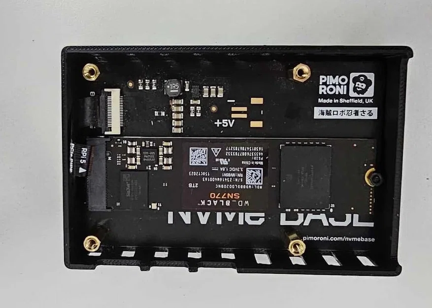 Vỏ Raspberry Pi 5 hỗ trợ PoE Hat và đế NVMe Base (M.2) - Image 4