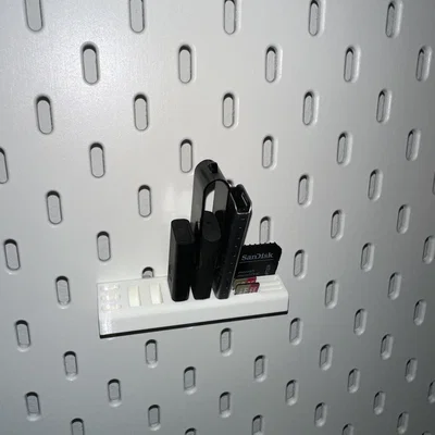 Khay gắn bảng IKEA Skadis đựng USB và thẻ nhớ tiện lợi