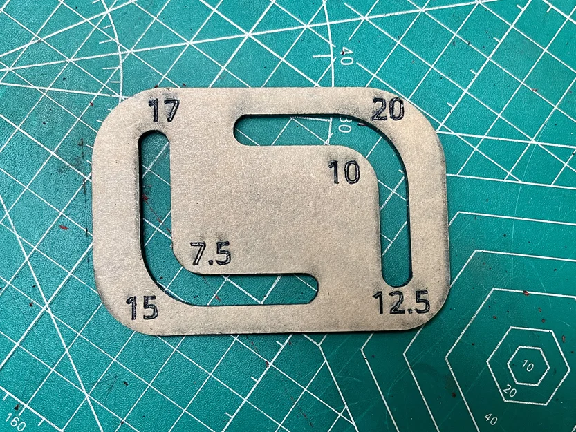 Thước đo bo góc Corner Radius Gauge Card (File STL, DXF, SVG) - Image 1