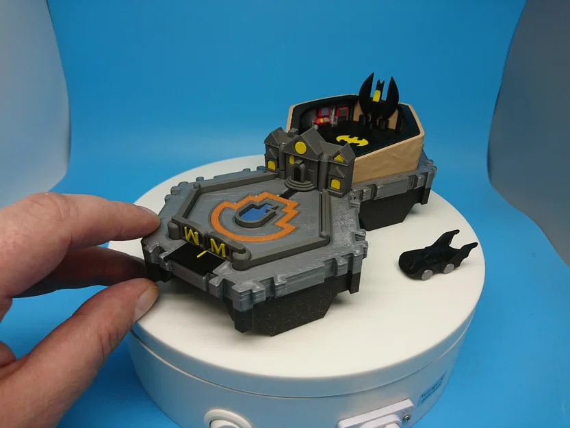 Little Cities - Wayne Manor / Batcave - Image 1