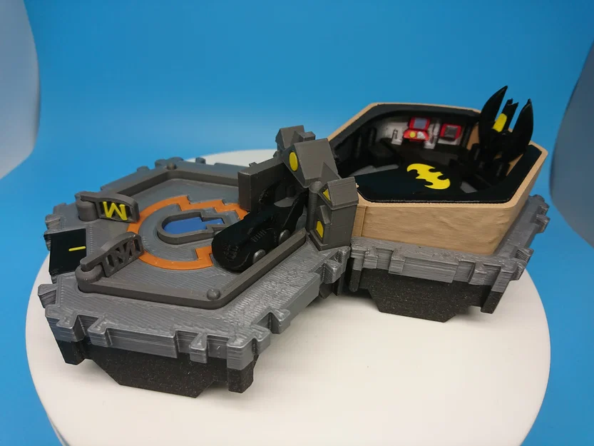 Little Cities - Wayne Manor / Batcave - Image 4