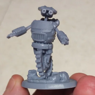 Clockwork Robot có bánh xe kiểu Steampunk (Homunculus/Modron/Warforged/FCG)