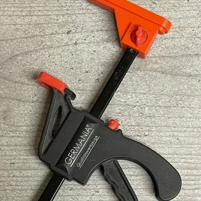 Zwingenfuß – Chân kẹp cho ray C-profile trên Führungsschiene