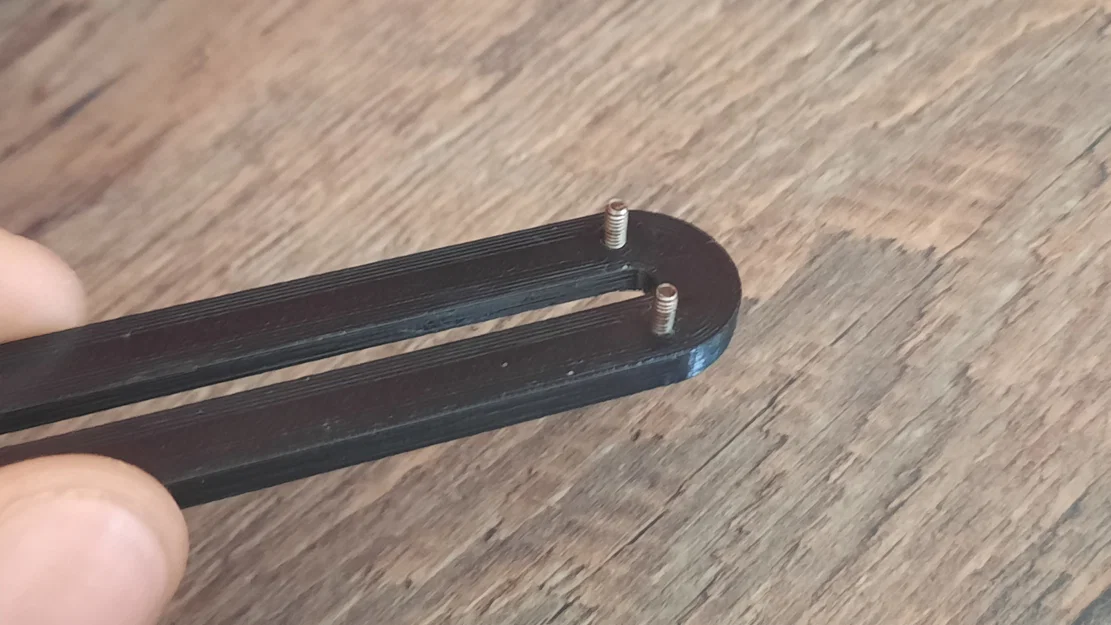 Ngàm gắn điện thoại lên màn hình đa năng | Webcam | Droidcam - Image 10