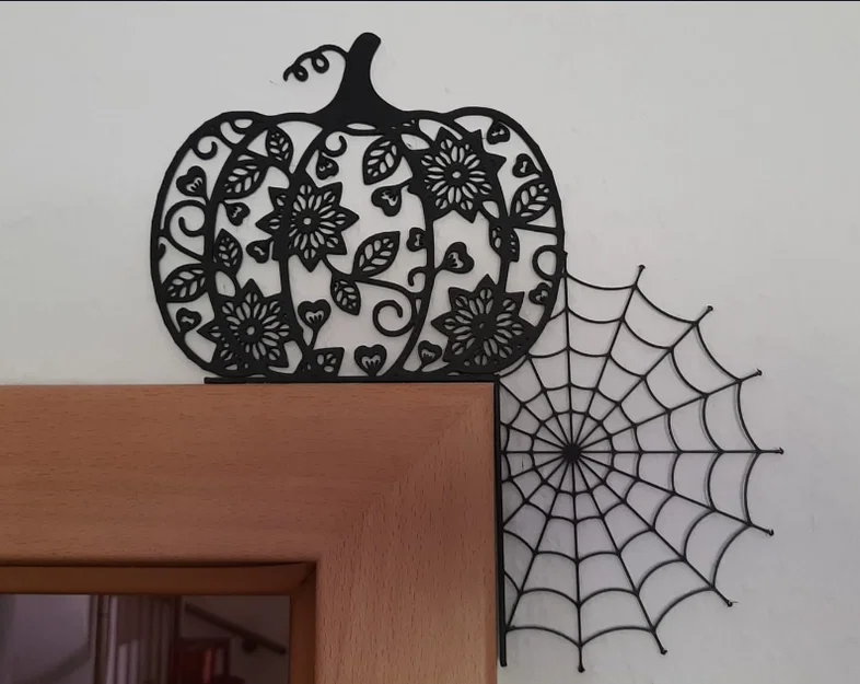 Móc treo trang trí khung cửa hình bí ngô mạng nhện Halloween - Image 1