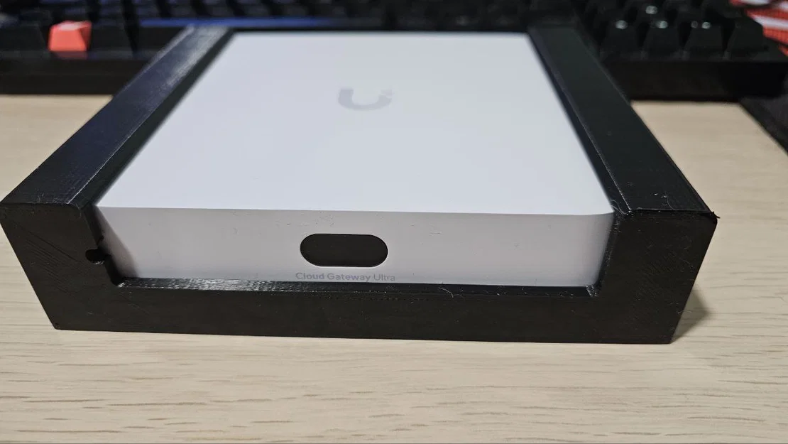 Giá treo tường Ubiquiti UCG-Ultra/UXG-Max | UCG Ultra | UXG Max | UCG Max - Image 3