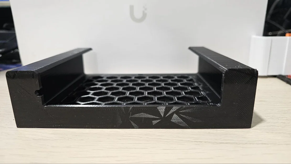 Giá treo tường Ubiquiti UCG-Ultra/UXG-Max | UCG Ultra | UXG Max | UCG Max - Image 5