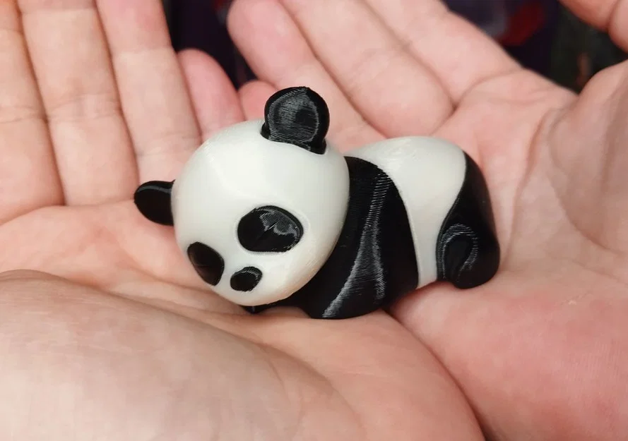 Mô hình gấu trúc ngủ xinh xắn: Hướng dẫn in 3D lắp ráp hai màu - Image 1