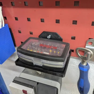 Giá/holder cho pegboard lỗ vuông (Lochwand Halterungen – quadratische Lochung)