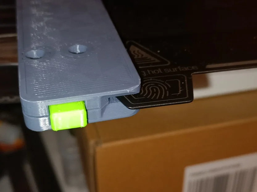 Khay giữ steel sheet có nút eject dạng bập bênh - Creality K1 Max - Image 1