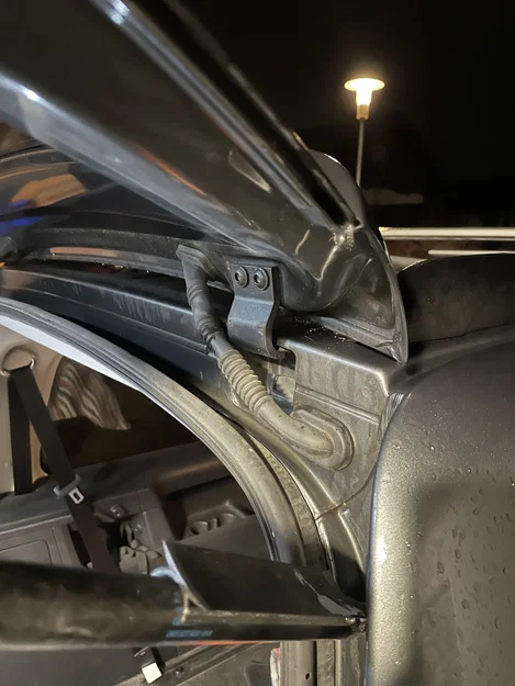 VW Caddy - Trunk-Rain-Shield - Image 2