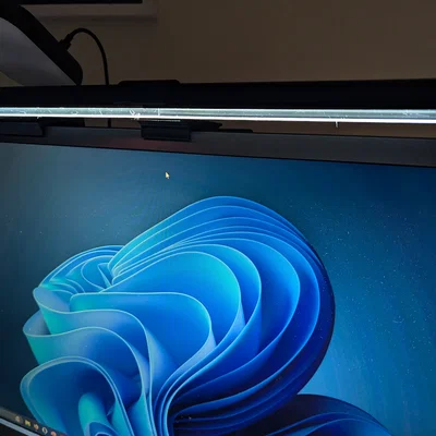 Thanh đèn màn hình cải tiến (Improved Monitor Light Bar)