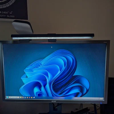 Thanh đèn màn hình cải tiến (Improved Monitor Light Bar)
