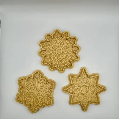 Bộ khuôn cắt và dập bánh hình bông tuyết 3D cho mùa Giáng sinh
