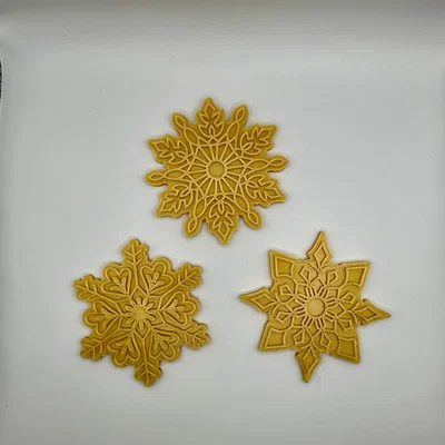 Bộ khuôn cắt và dập bánh hình bông tuyết 3D cho mùa Giáng sinh