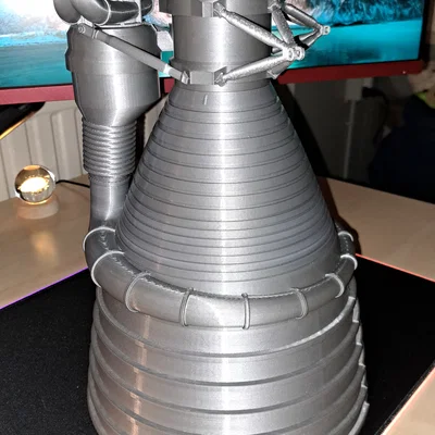 Động cơ Rocketdine F1 tỉ lệ 1:10