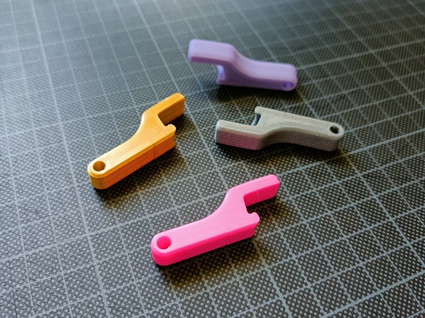 Mini Key Chain Bottle Opener PLA – Đồ mở nắp chai mini gắn móc khóa - Image 4