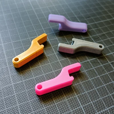 Mini Key Chain Bottle Opener PLA – Đồ mở nắp chai mini gắn móc khóa