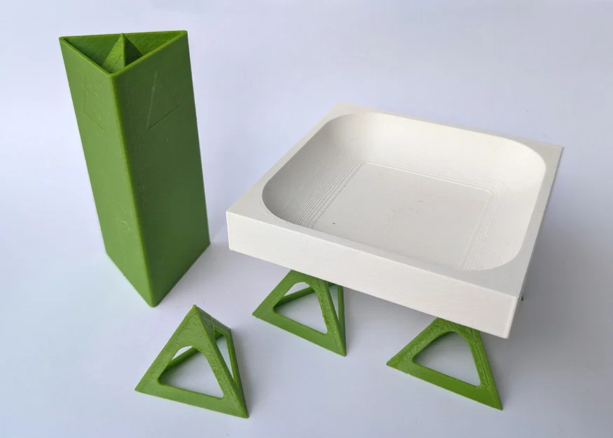 Painter's pyramid kèm holder - Image 1