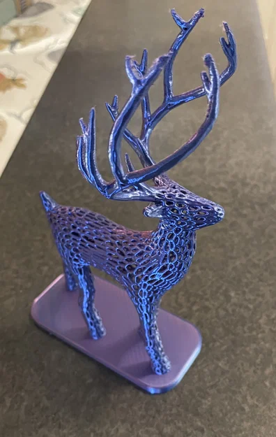 Hươu Voronoi trang trí kèm đế (Baseplate) - Image 2