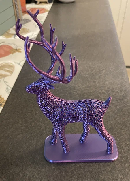 Hươu Voronoi trang trí kèm đế (Baseplate) - Image 3