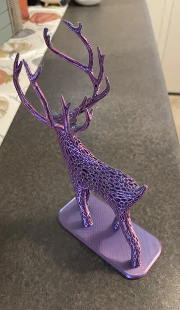 Hươu Voronoi trang trí kèm đế (Baseplate) - Image 4