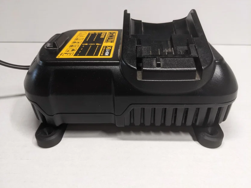 Giá treo tường Dewalt DCB105 (Dewalt DCB105 Wall Mount) - Image 2